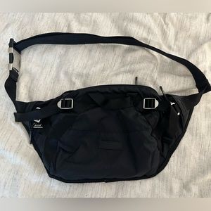 Athleta Excursion Waist Bag